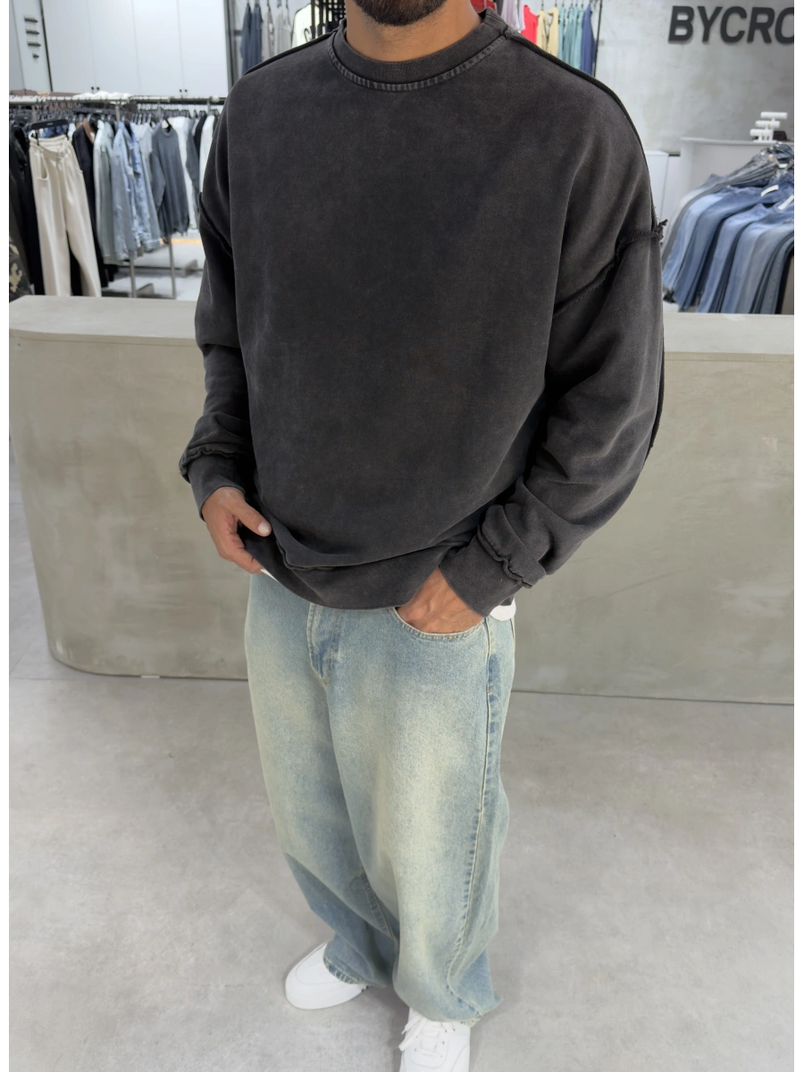 Siyah Yıkamalı Sırt Detay Oversize Sweat