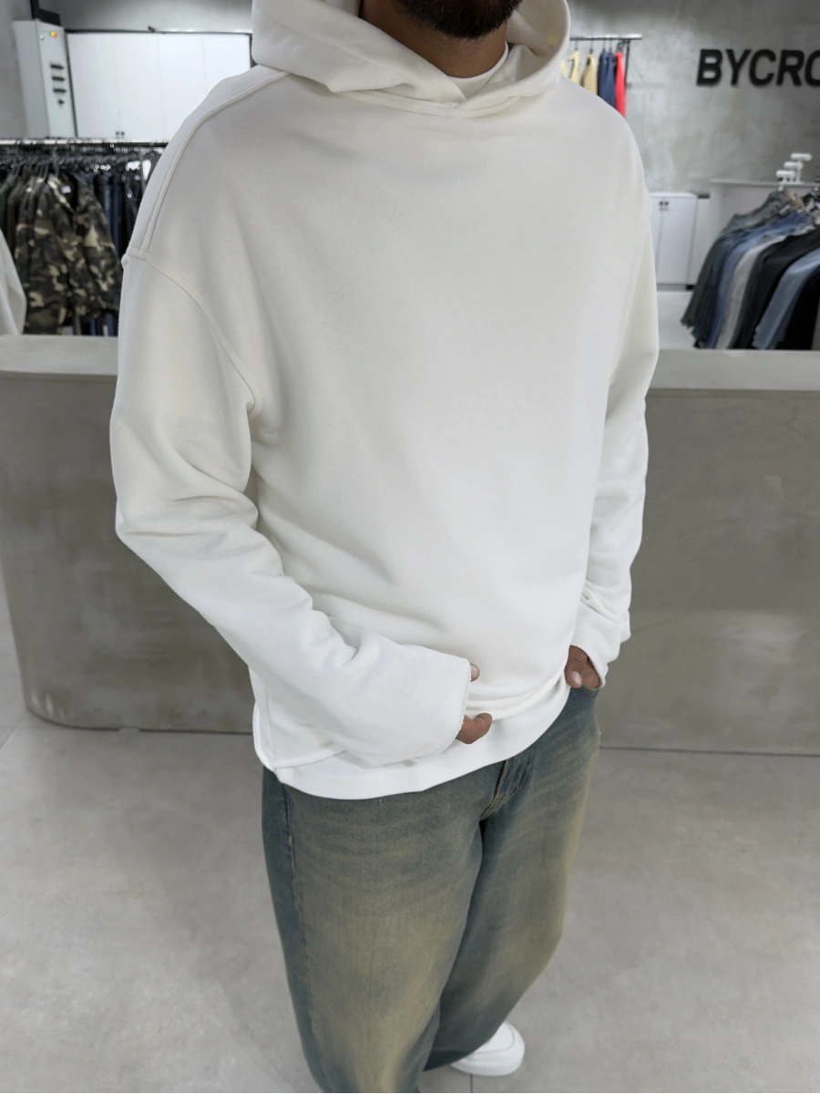 Beyaz 08 Sırt Baskılı Sweatshirt