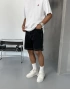 Siyah Dikiş Detay Bol Kalıp Denim Şort