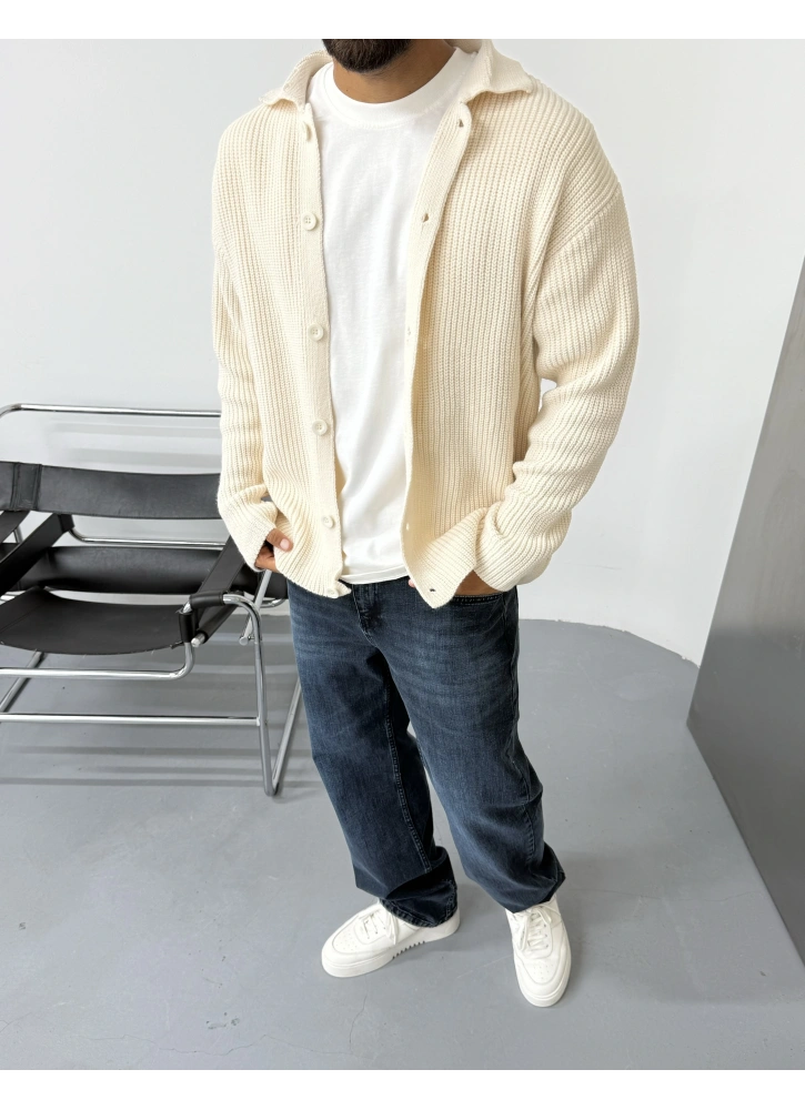 Krem Örme Düğmeli Oversize Hırka