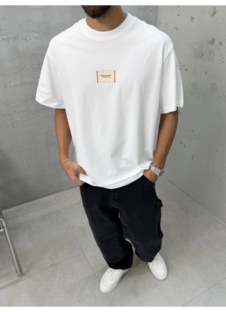 Beyaz Stüdio Oversize T-Shirt