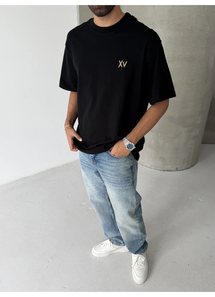 XV Siyah Baskılı Oversize T-shirt