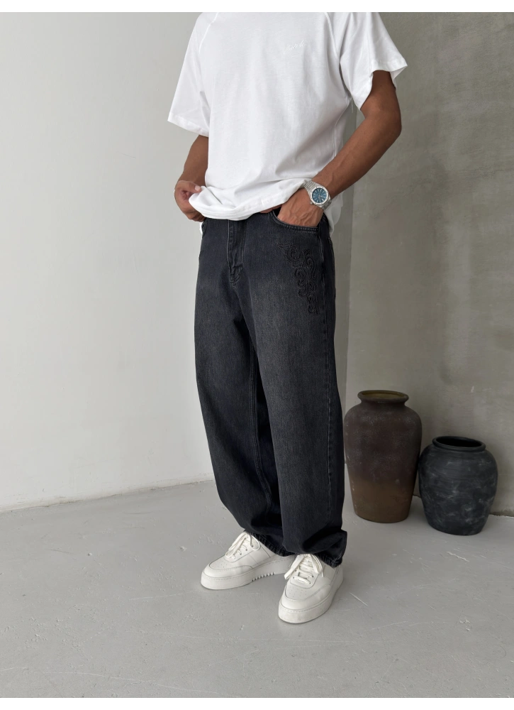 Siyah Eskitme Nakış Bol Kalıp Baggy Jean