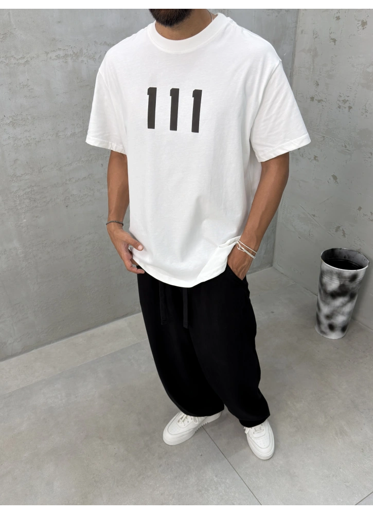 111 Beyaz Baskılı Oversize T-Shirt