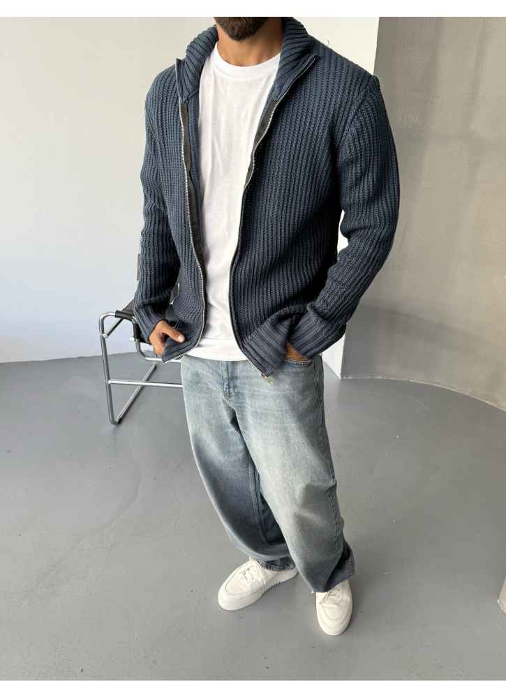 İndigo Dik Yaka Fermuarlı Triko