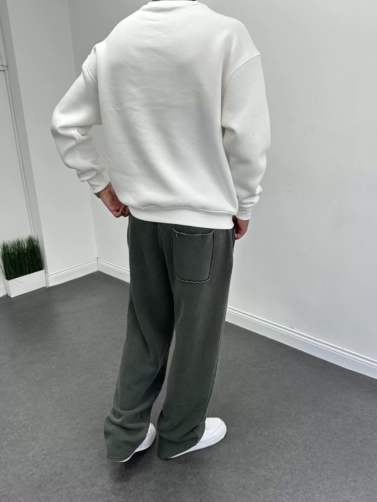 Beyaz Bisiklet Yaka Oversize Sweatshirt
