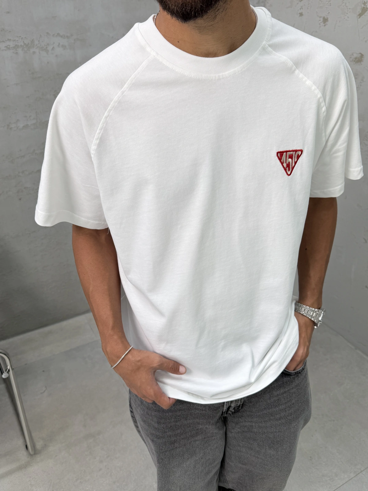 Beyaz Süper Minimal Baskılı Oversize T-Shirt