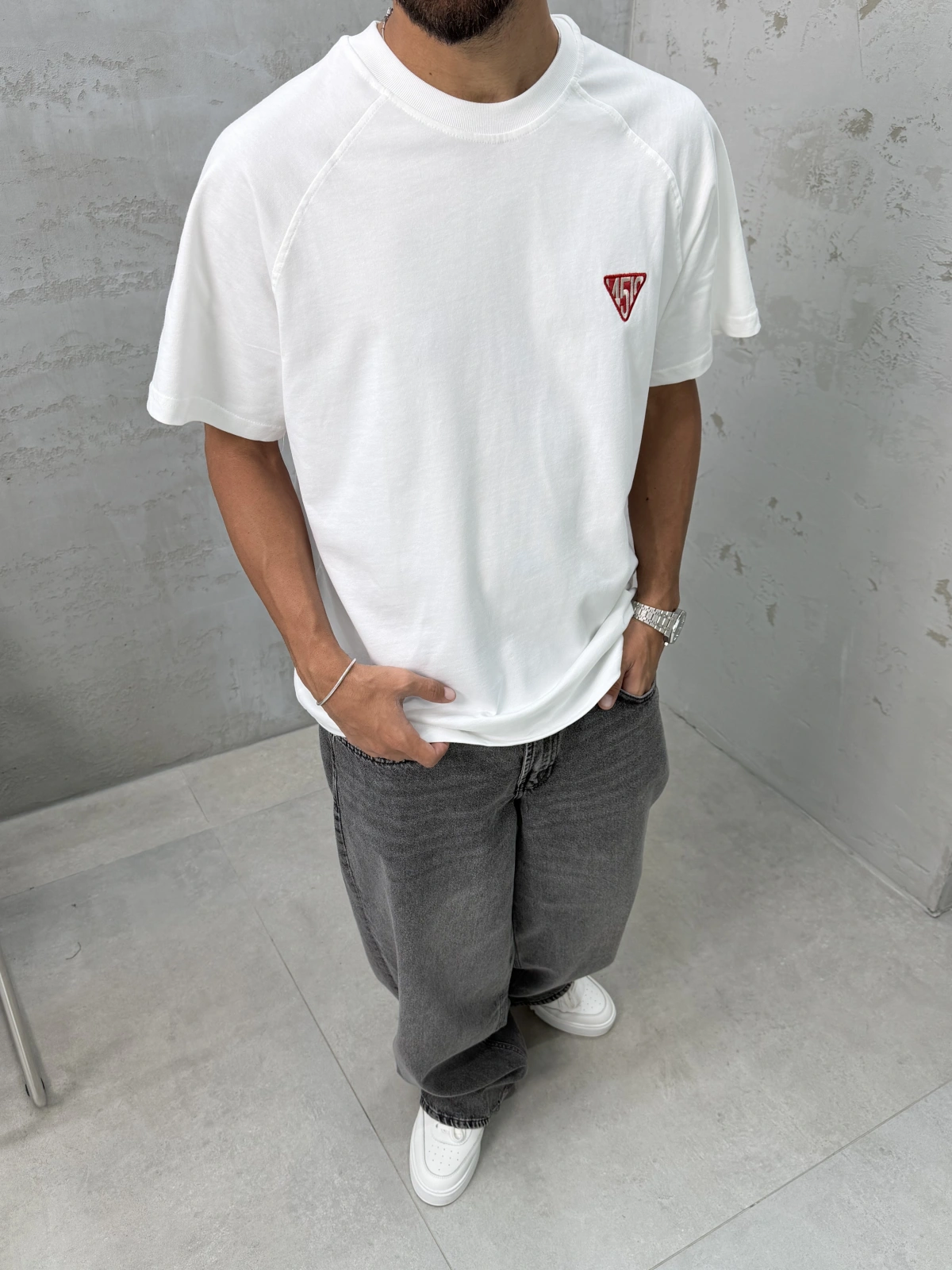 Beyaz Süper Minimal Baskılı Oversize T-Shirt