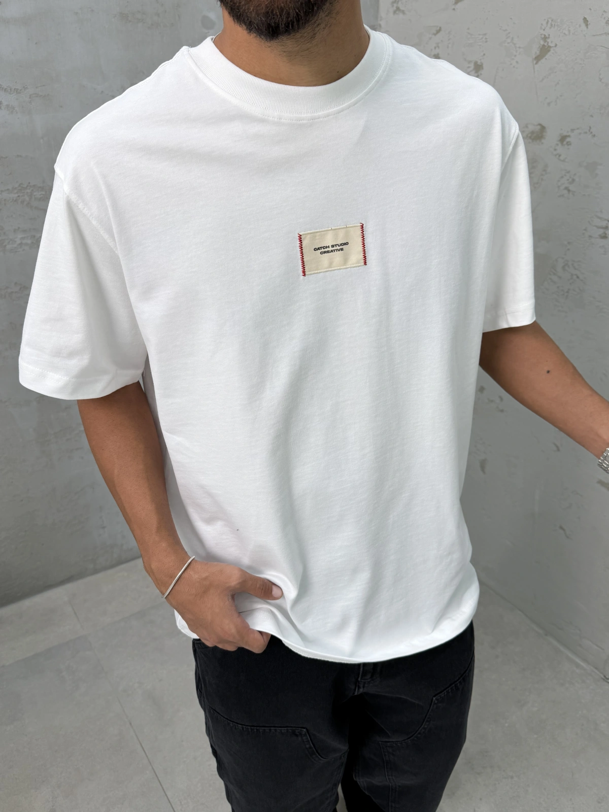 Beyaz Stüdio Oversize T-Shirt