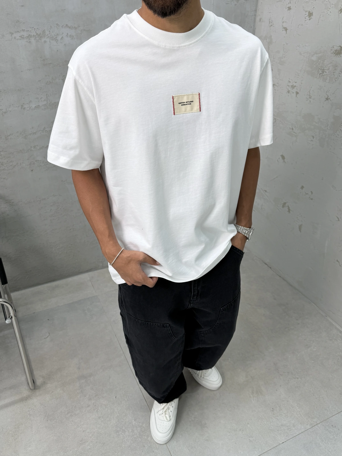 Beyaz Stüdio Oversize T-Shirt