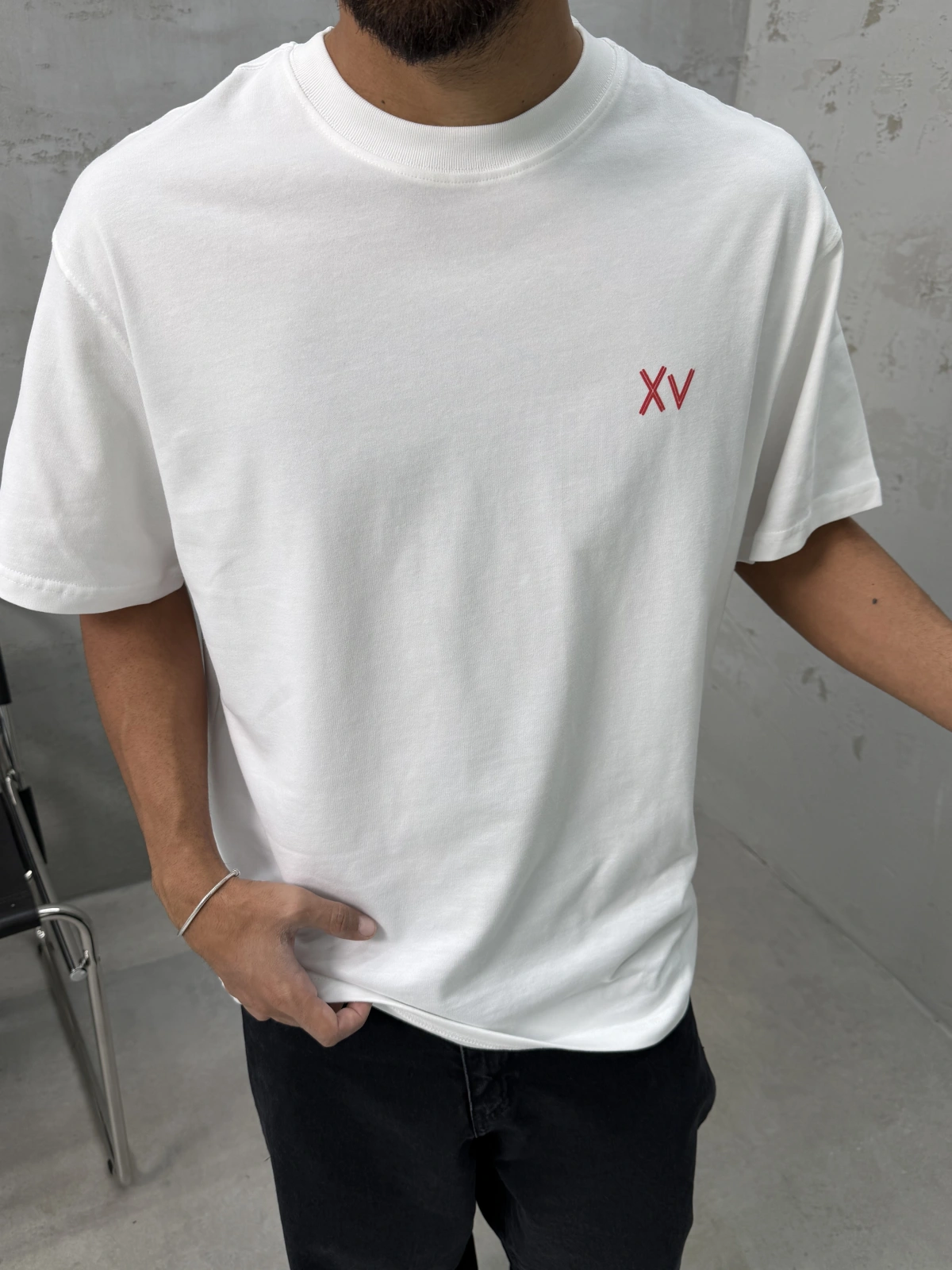 XV Beyaz Baskılı Oversize T-Shirt