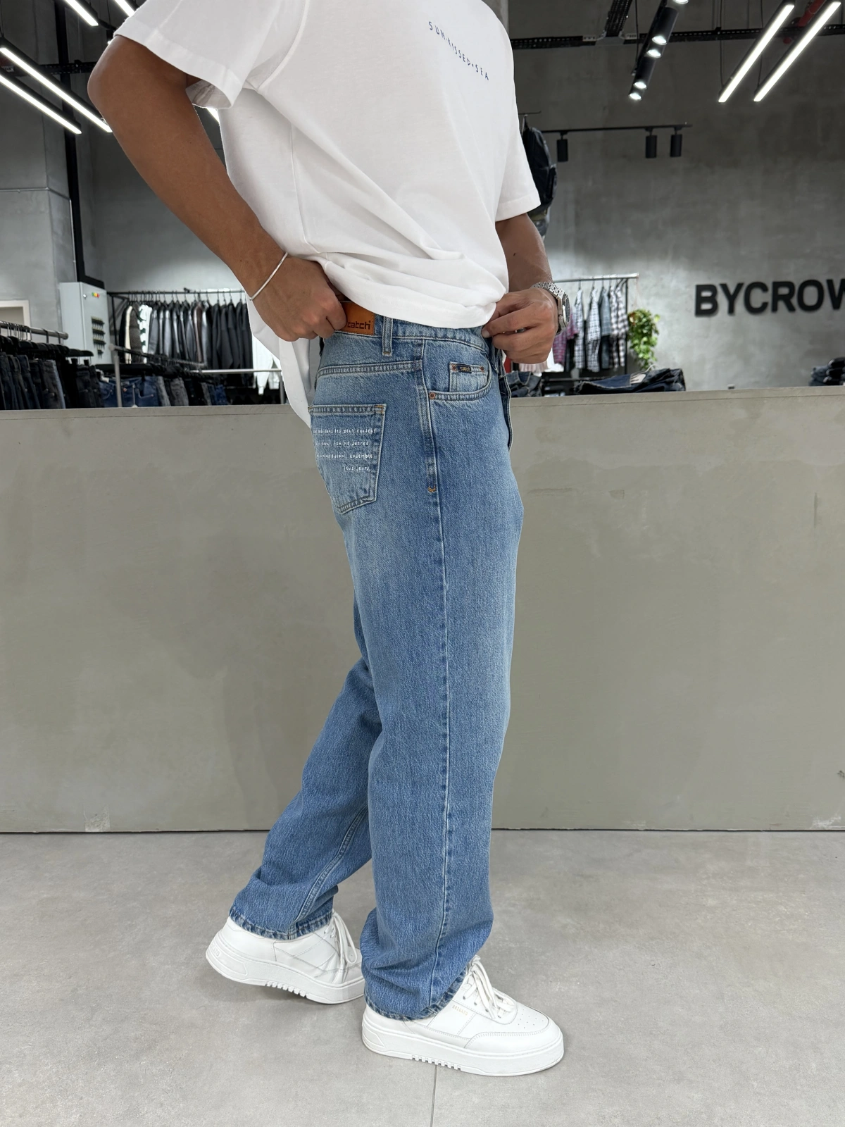 Mavi C Nakışlı Bol Kalıp Baggy Jean