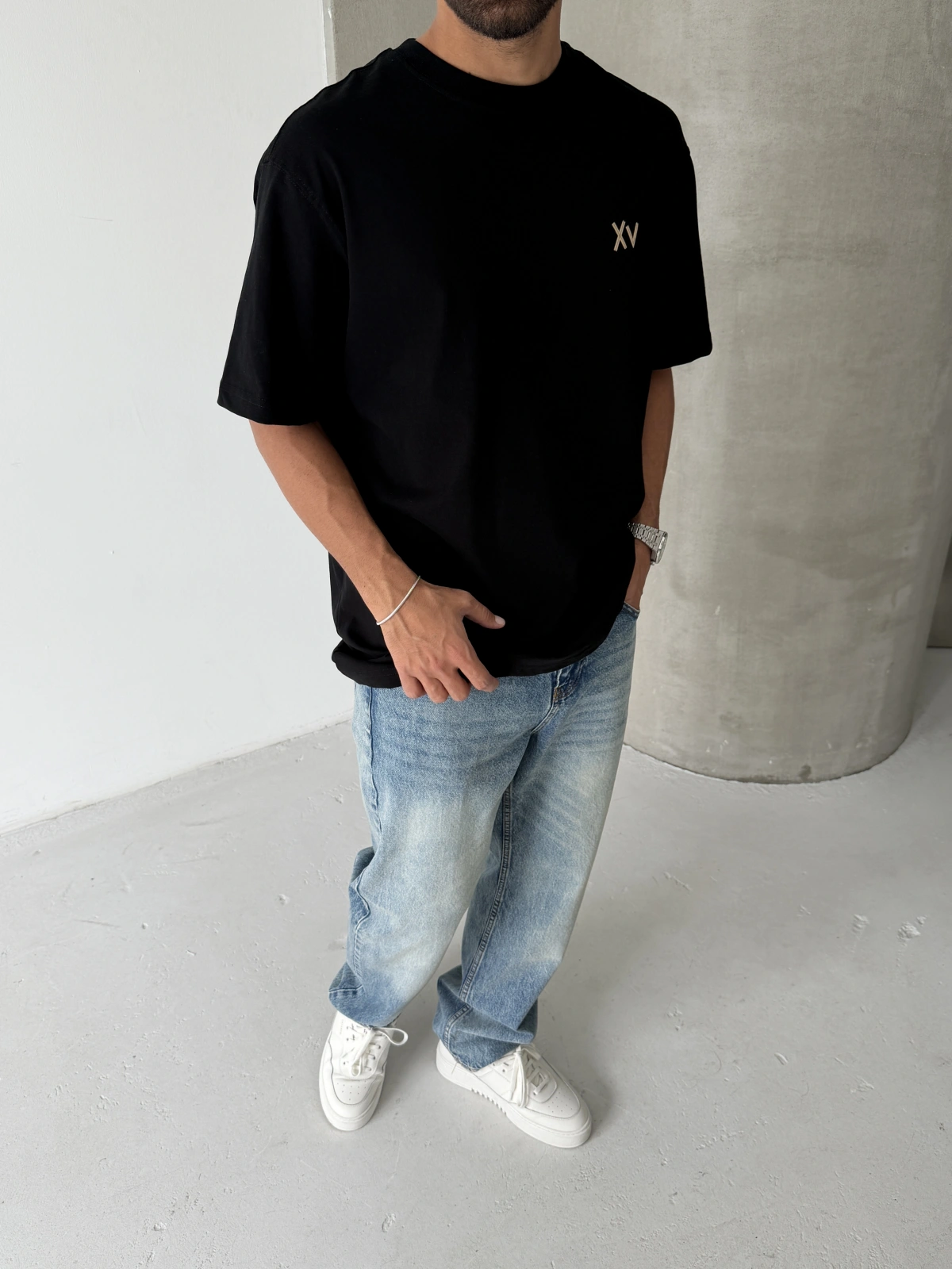 XV Siyah Baskılı Oversize T-shirt