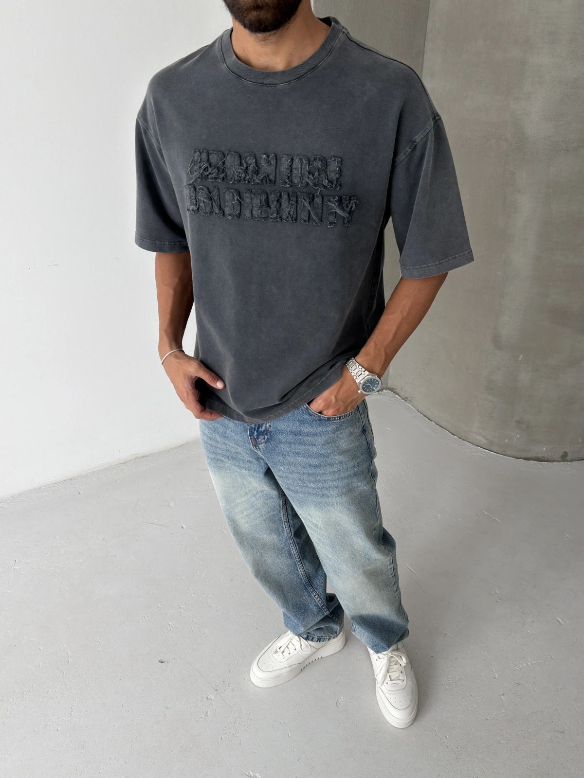 Antrasit Yıkamalı Kabartmalı Oversize T-shirt