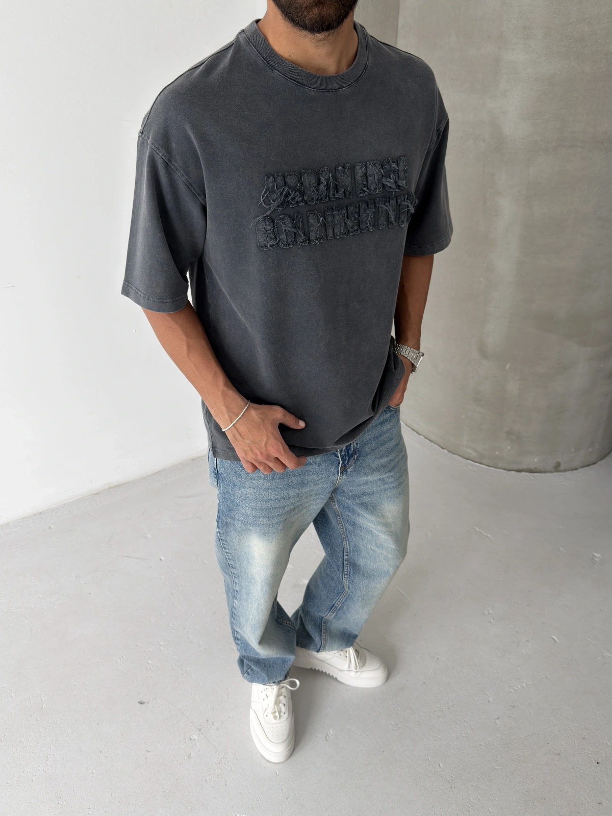 Antrasit Yıkamalı Kabartmalı Oversize T-shirt