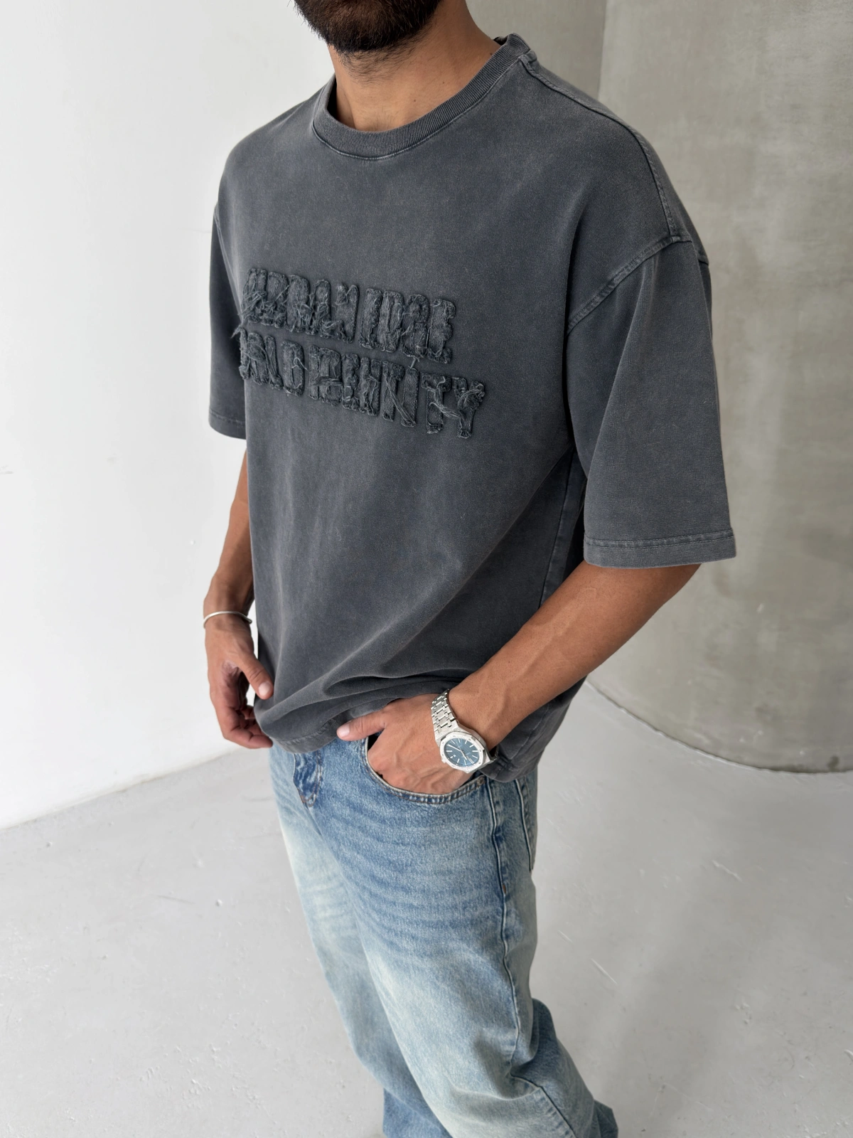 Antrasit Yıkamalı Kabartmalı Oversize T-shirt