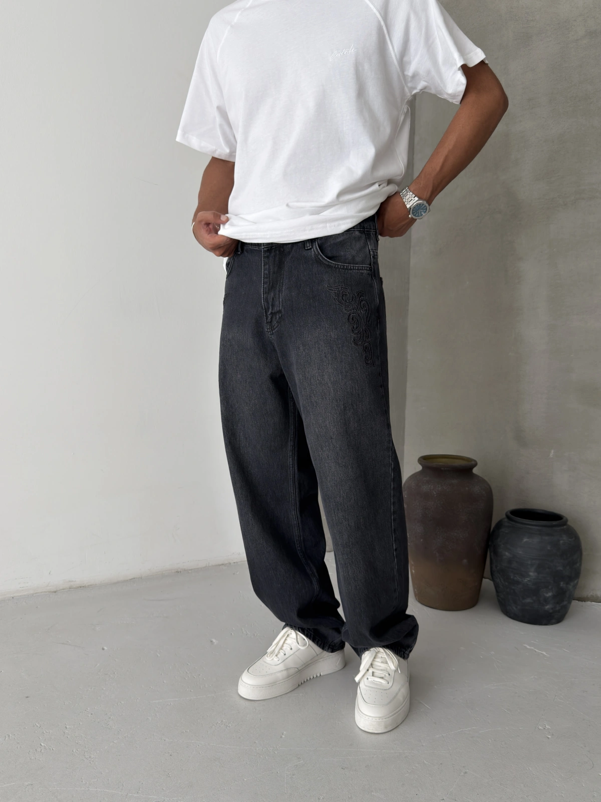 Siyah Eskitme Nakış Bol Kalıp Baggy Jean