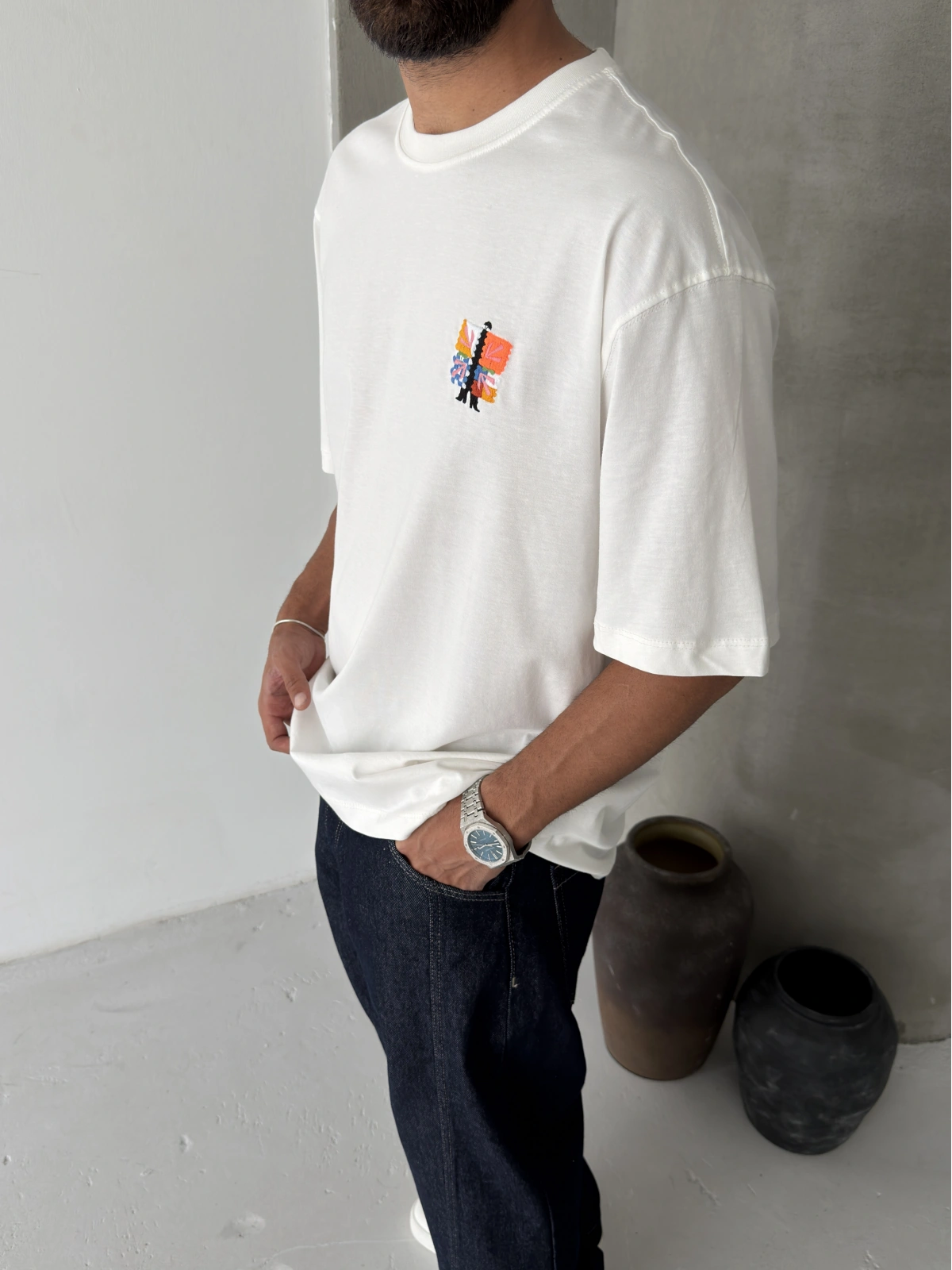 Beyaz Etnik Minimal Baskılı Oversize T-shirt