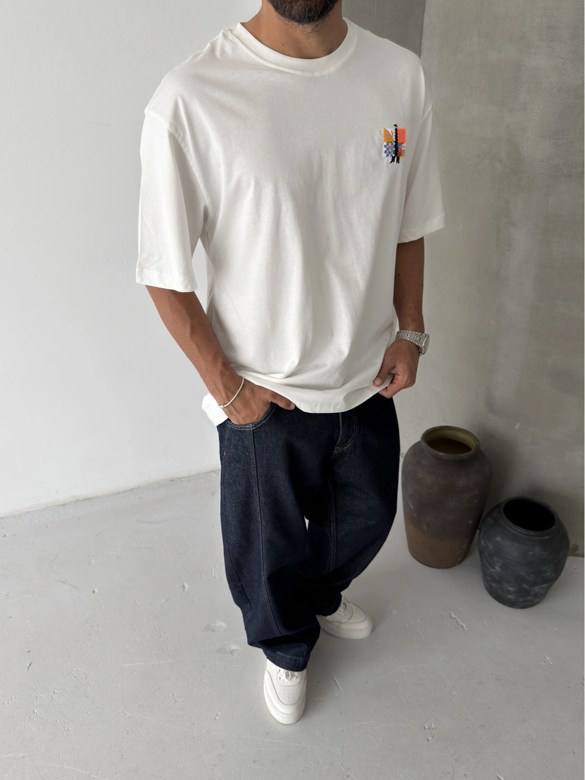 Beyaz Etnik Minimal Baskılı Oversize T-shirt