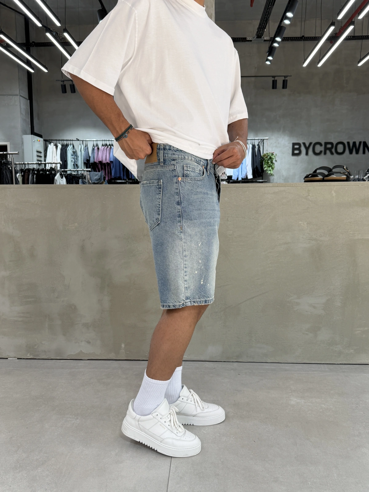 Mavi Boyalı Yıkamalı Denim Şort