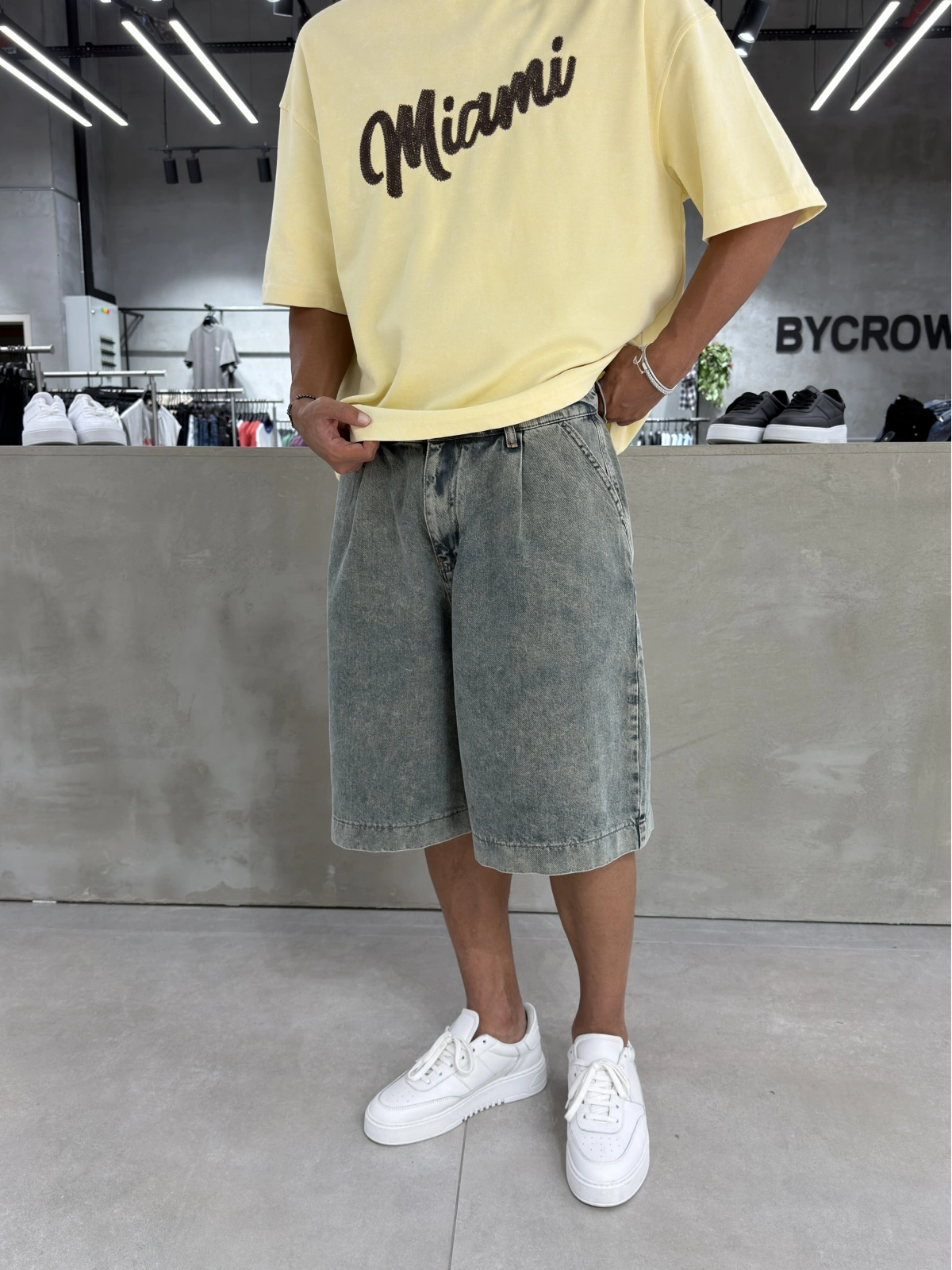Eskitme Mavi Pileli Denim Baggy Şort