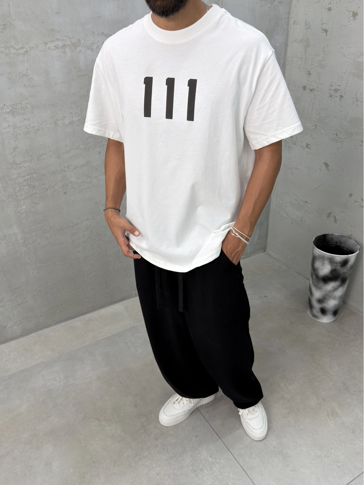 111 Beyaz Baskılı Oversize T-Shirt