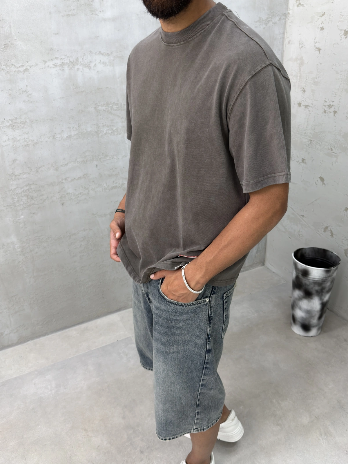 The Kahve Yıkamalı Oversize T-Shirt