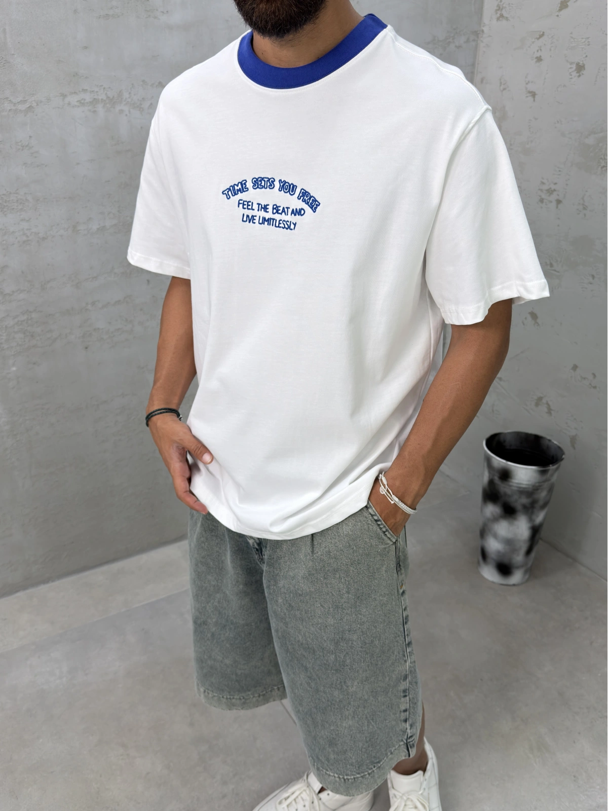 Mavi Yaka Detay Free Oversize T-Shirt