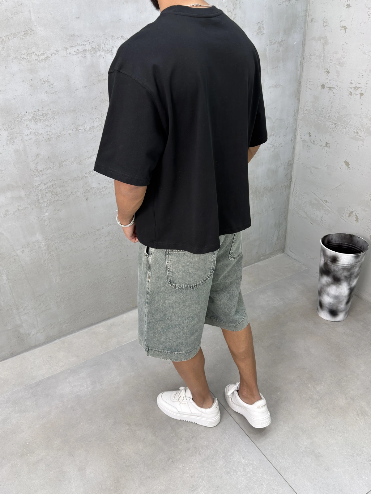 Siyah Minimal Baskı Boxy T-Shirt