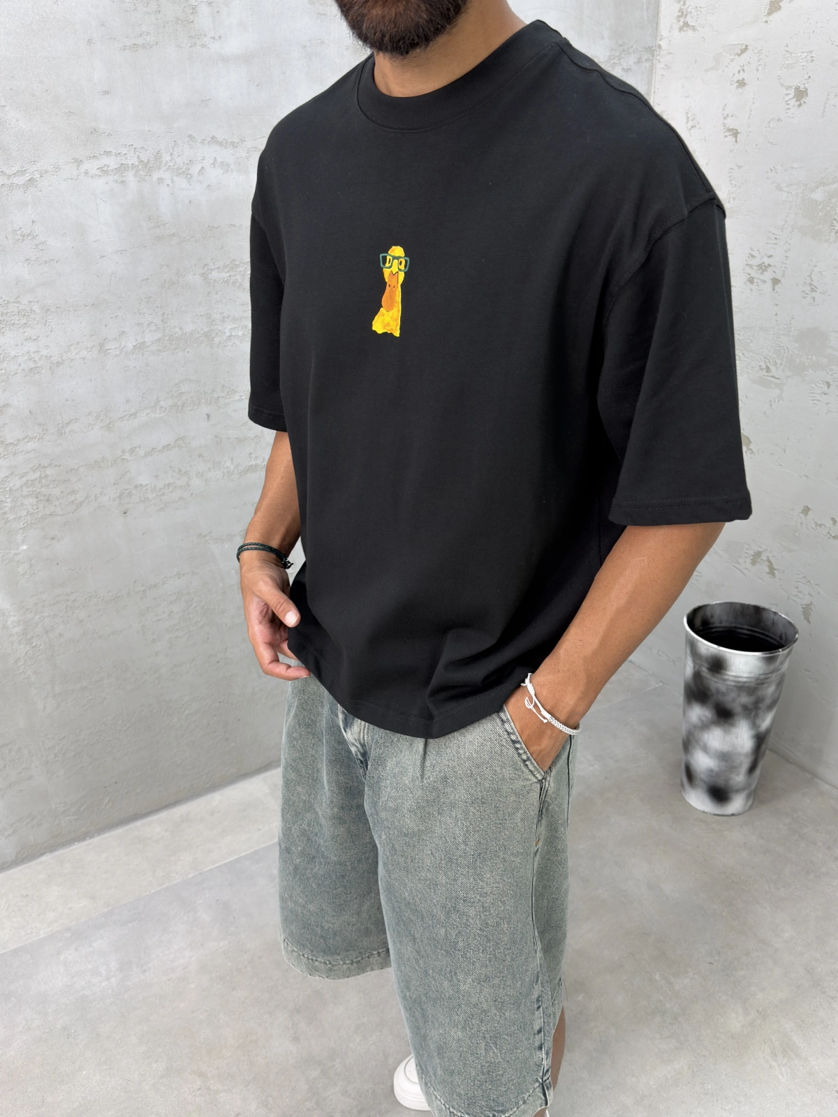 Siyah Minimal Baskı Boxy T-Shirt