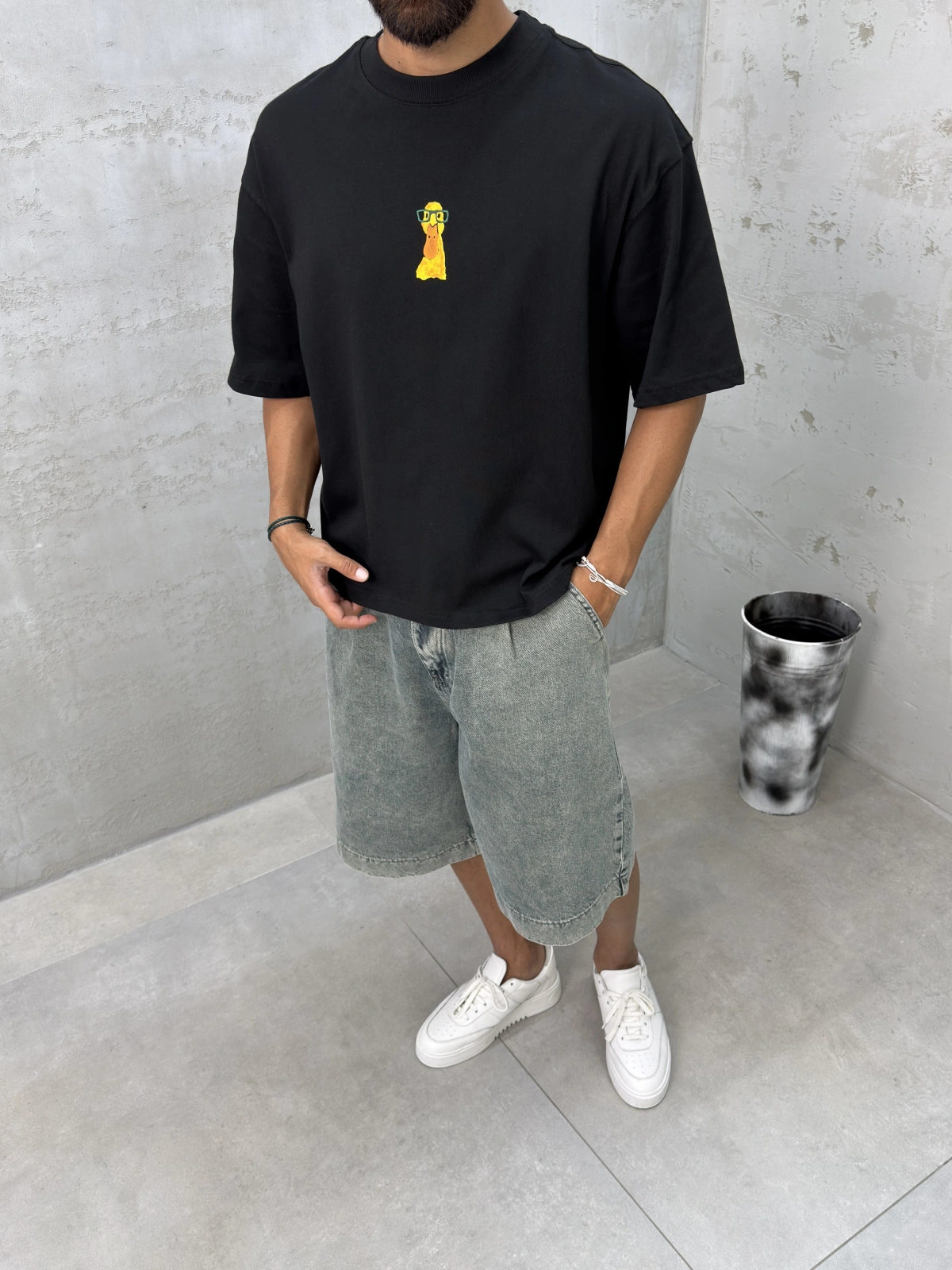 Siyah Minimal Baskı Boxy T-Shirt