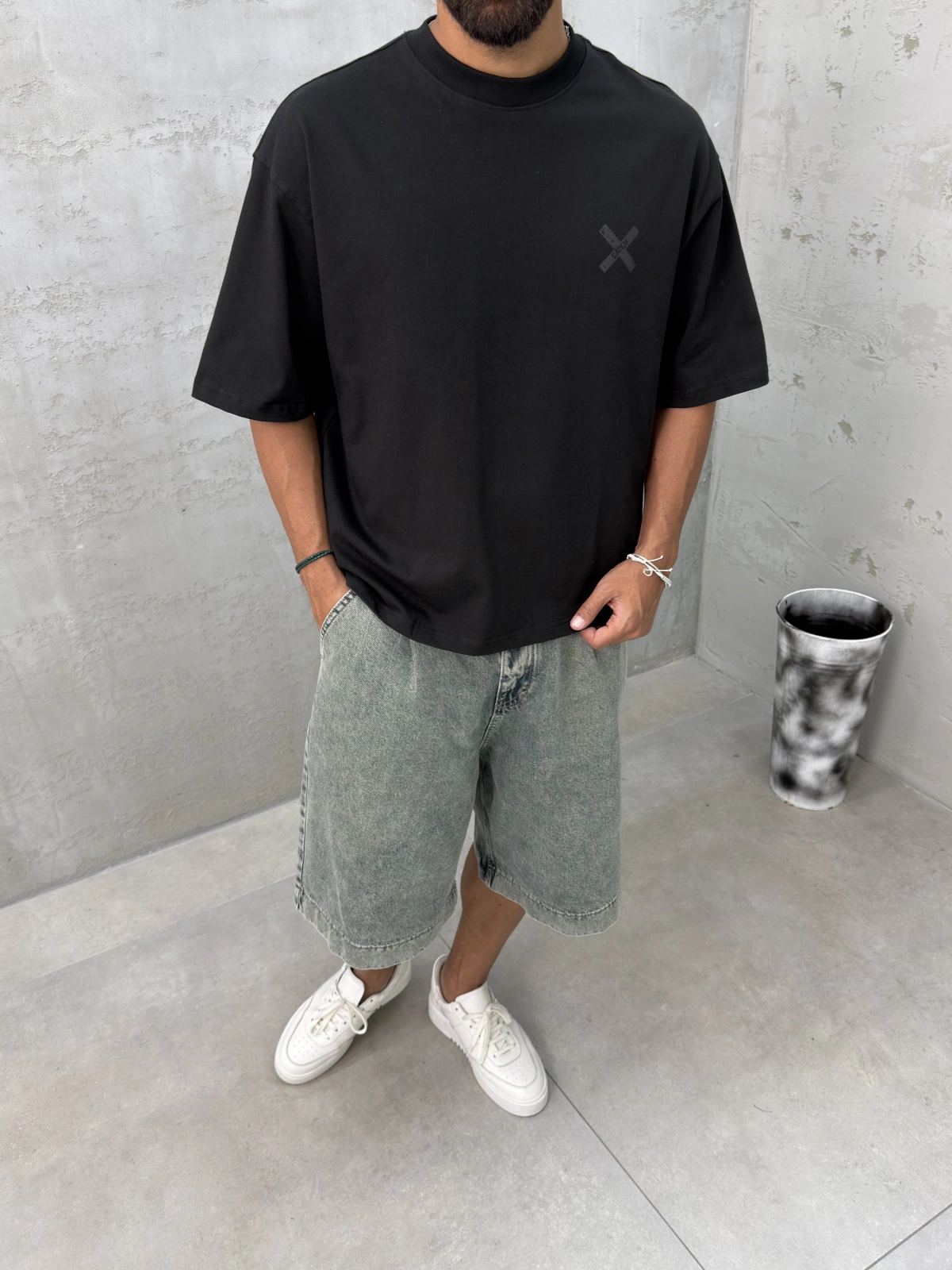 Siyah Yıkamalı Boxy Fit T-shirt