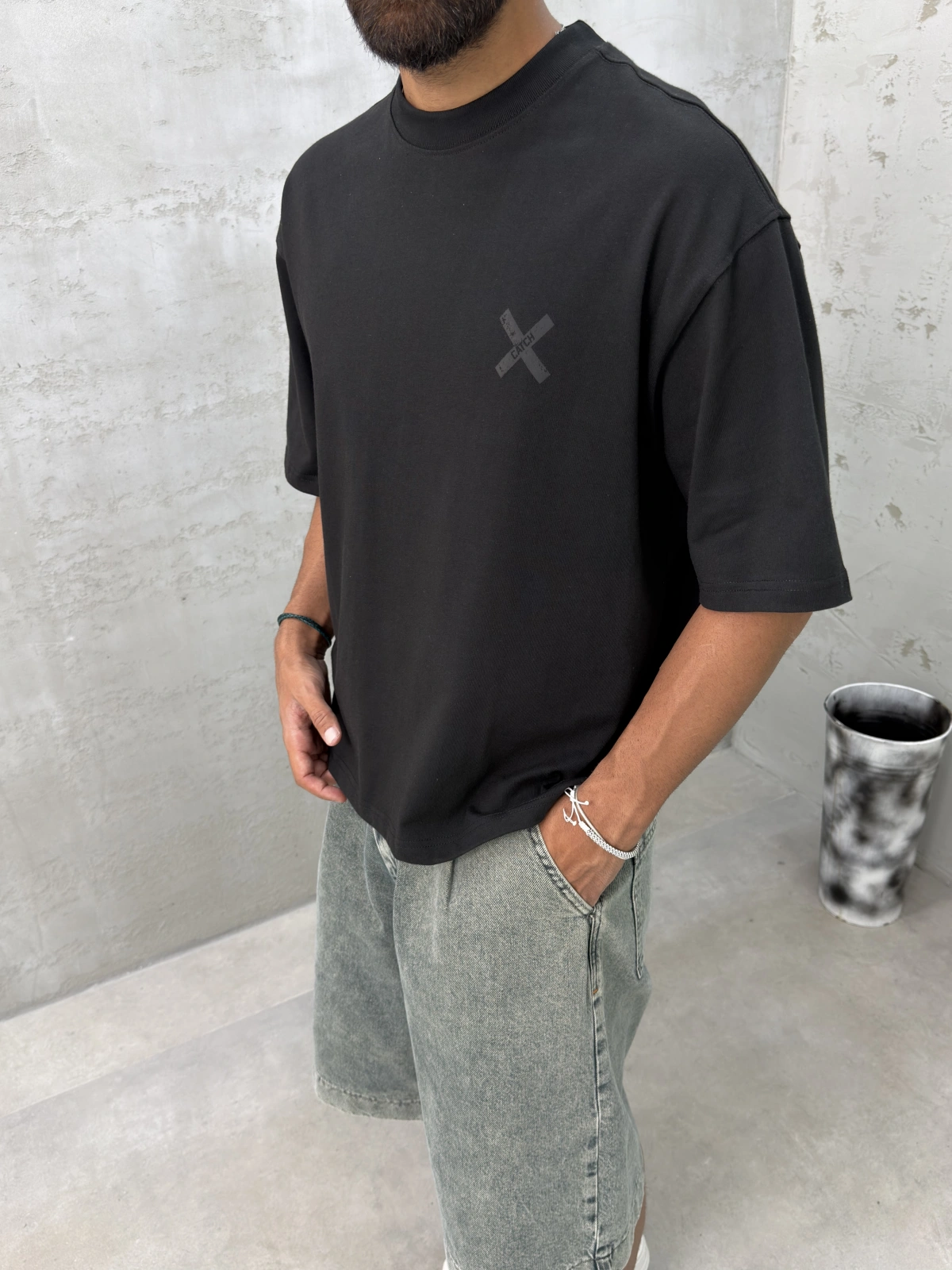 Siyah Yıkamalı Boxy Fit T-shirt