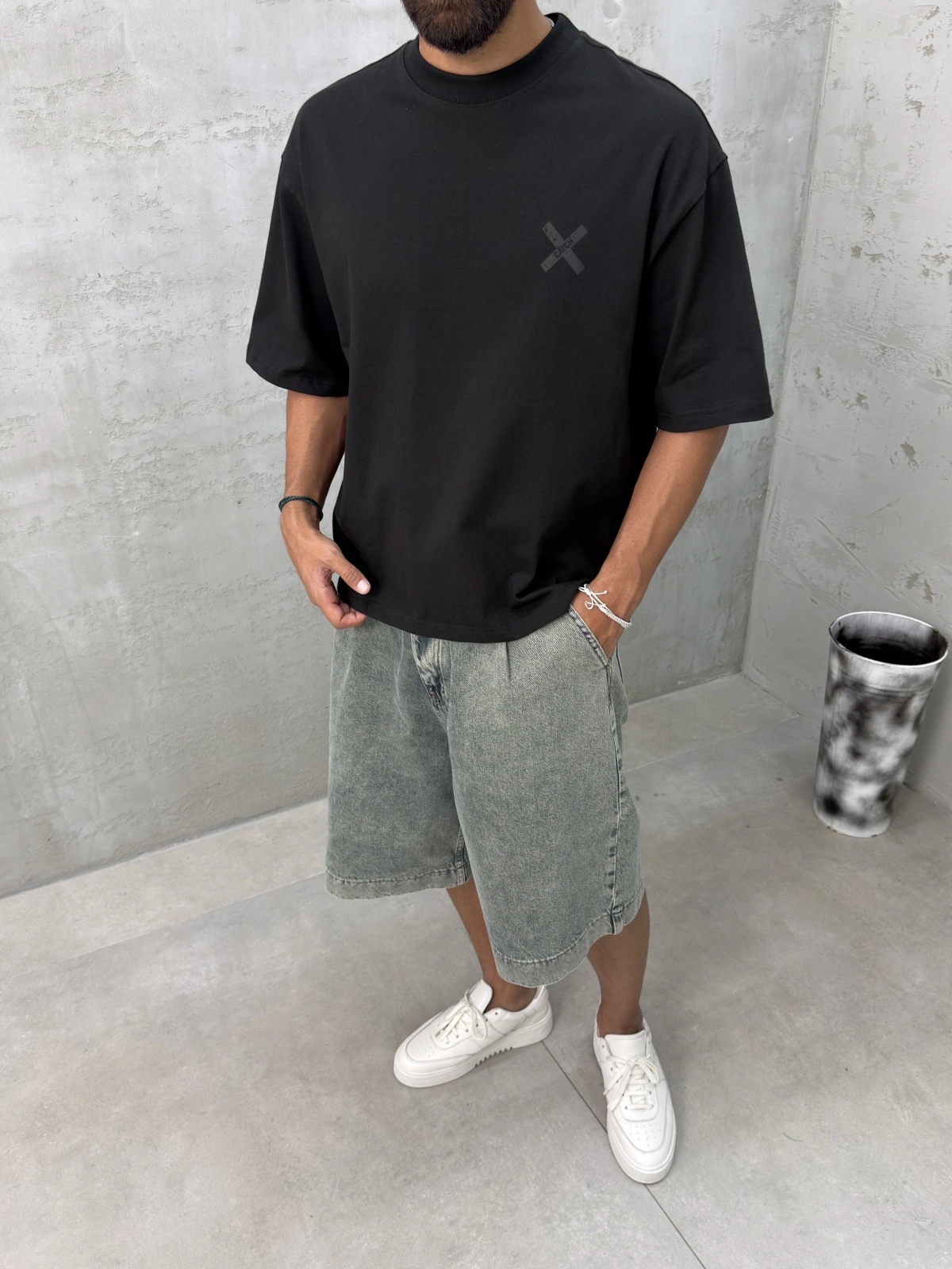 Siyah Yıkamalı Boxy Fit T-shirt