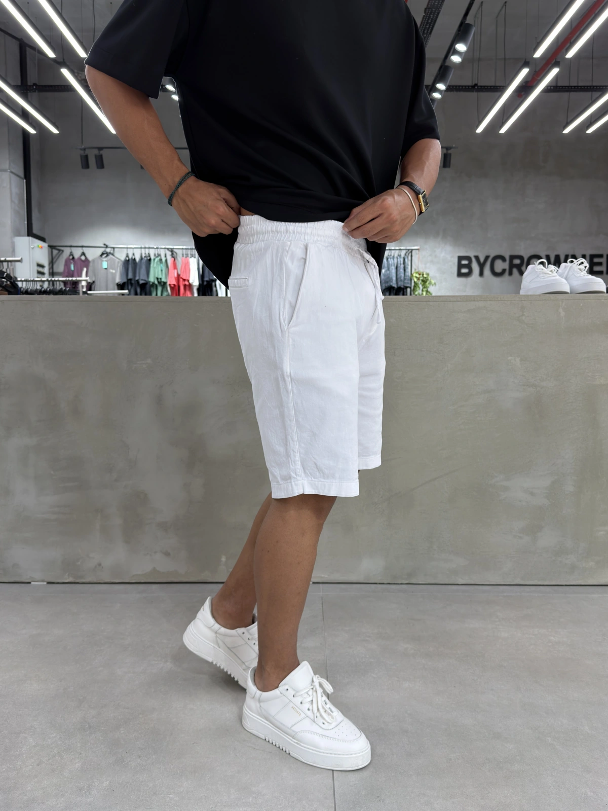 Beyaz Gabardin Basic Bol Kalıp Şort