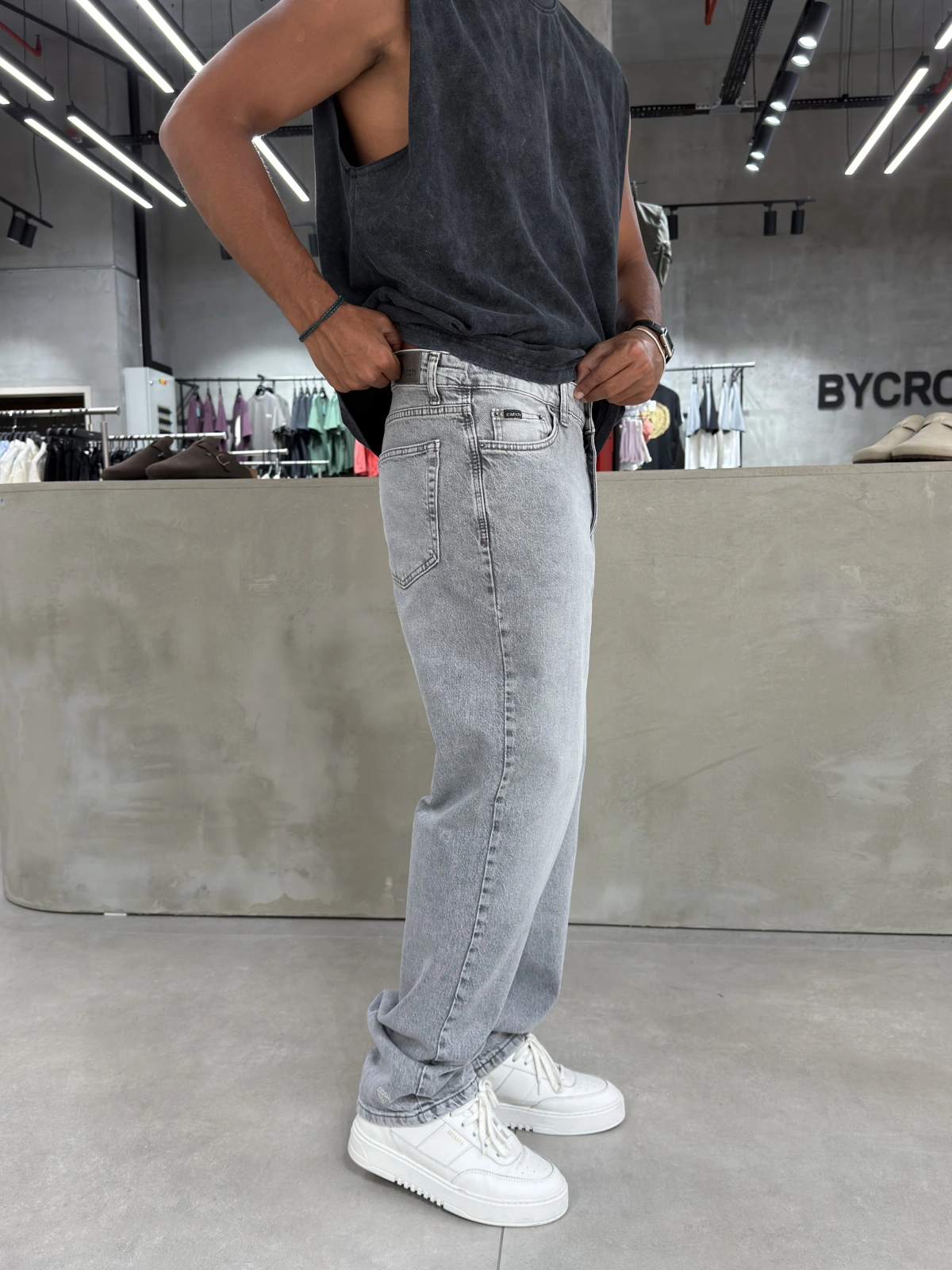 Gri Cebi Nakış Bol Kalıp Baggy Jean