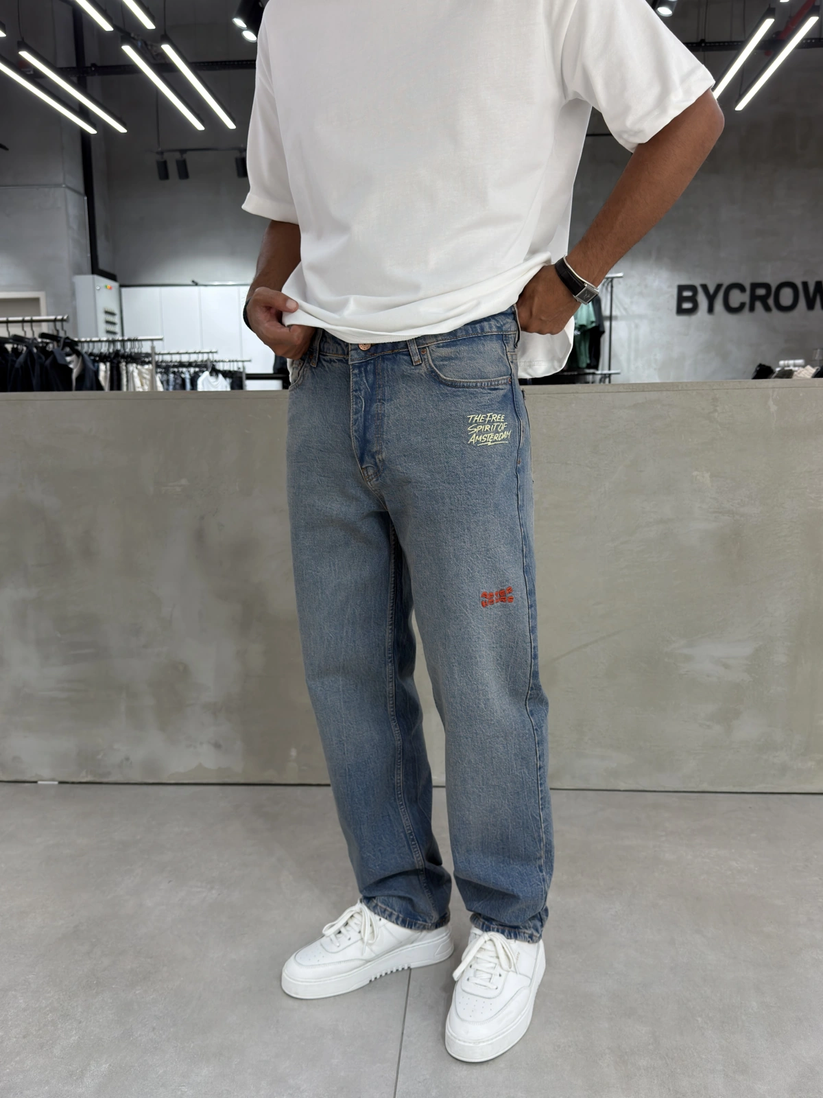 Eskitme Mavi Cebi Nakış Baggy Jean