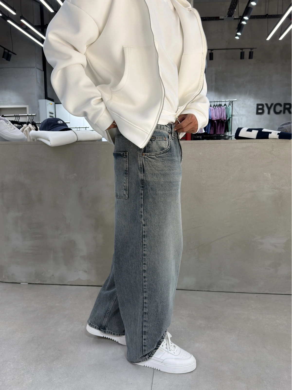 Mavi Yıkamalı Relax Baggy Jean