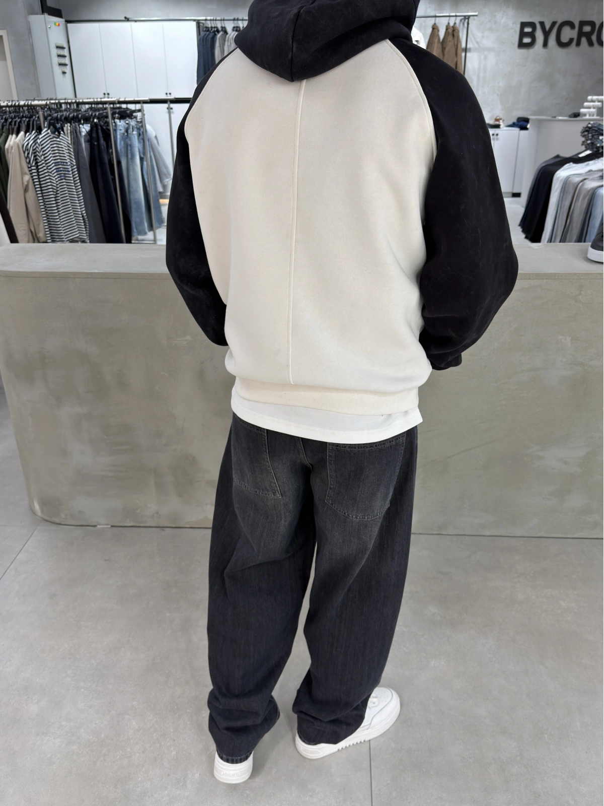 Siyah Yıkamalı Blok Oversize Sweat