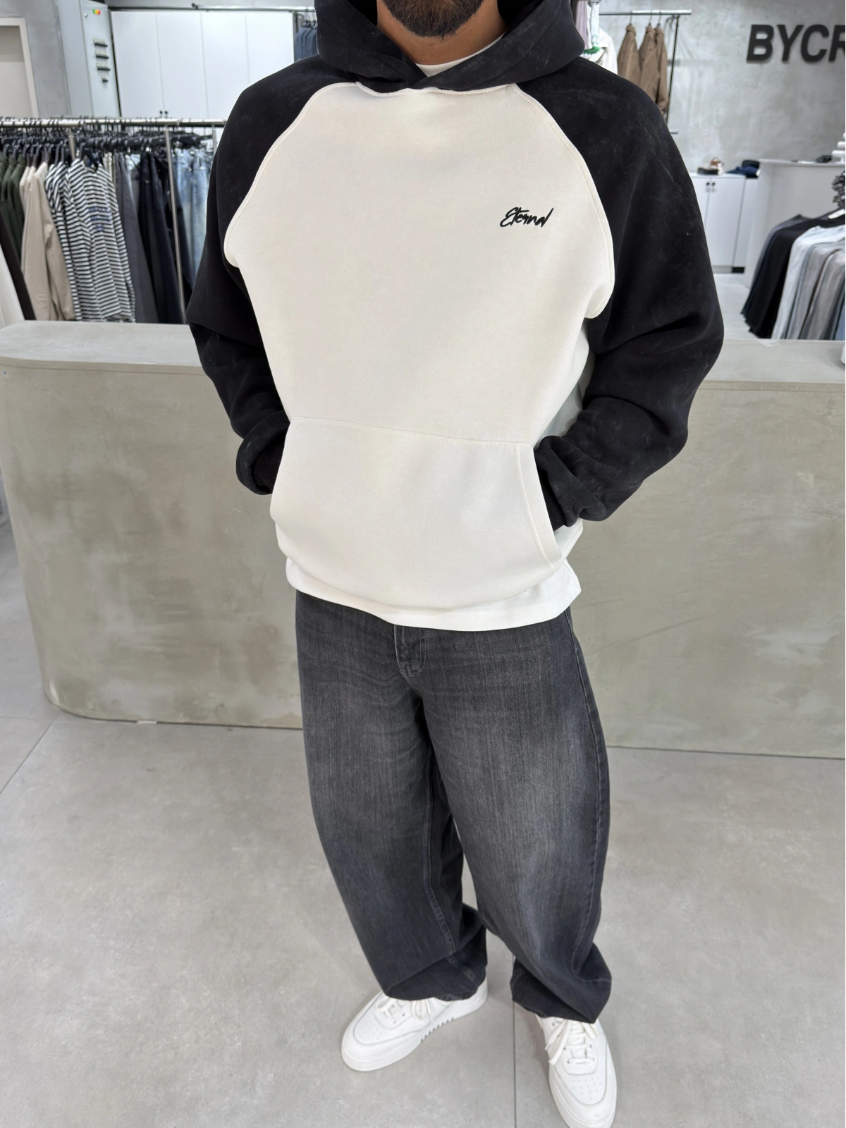 Siyah Yıkamalı Blok Oversize Sweat