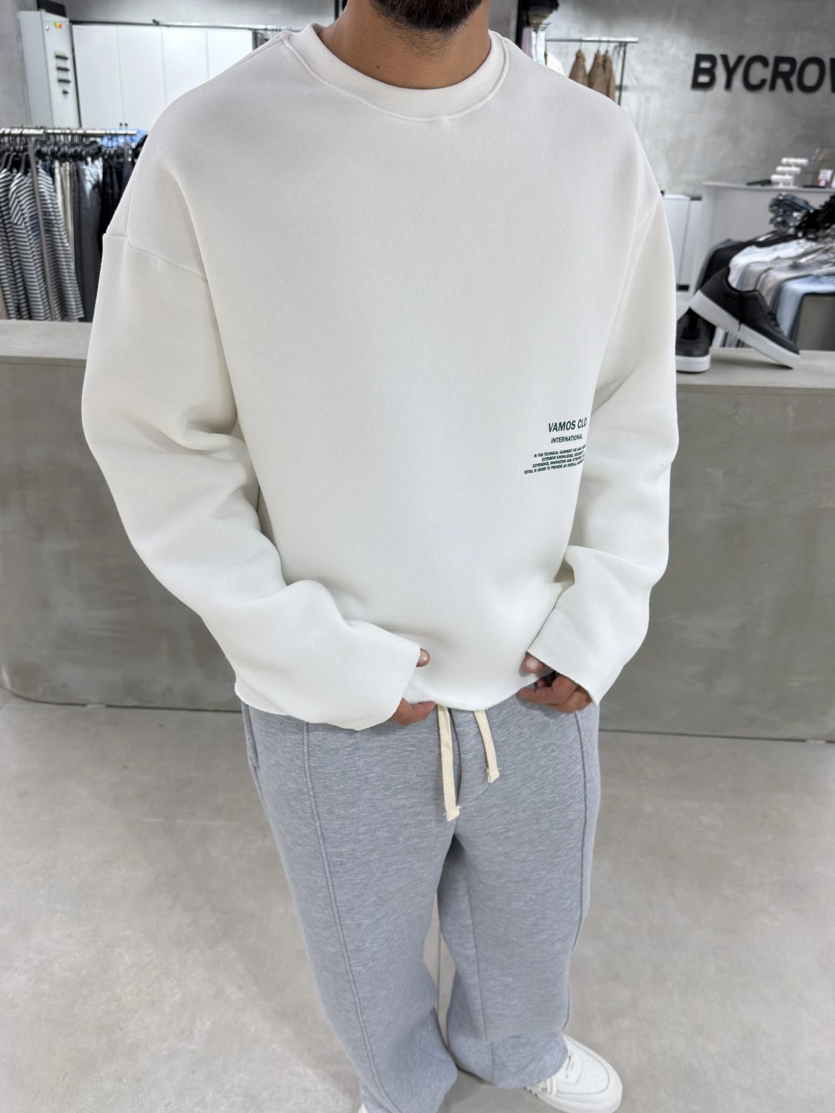 Beyaz Yıkamalı Oversıze Sweat
