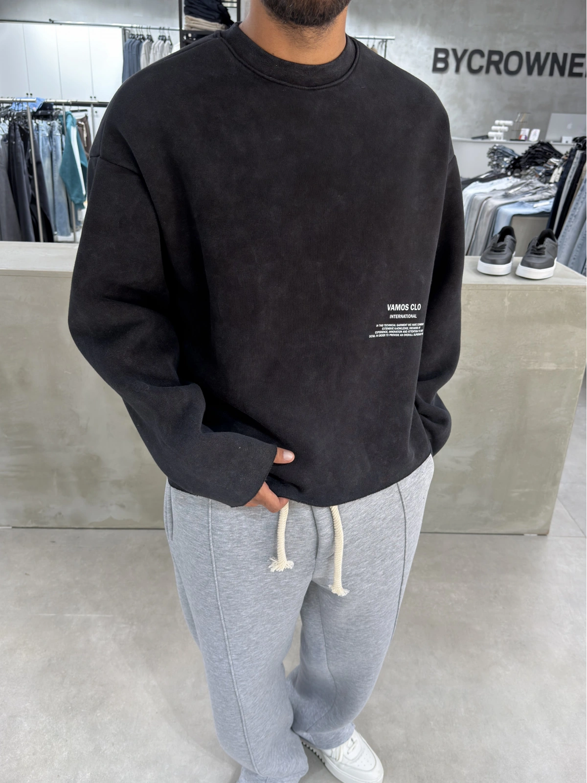 Siyah Yıkamalı Studio Oversize Sweat