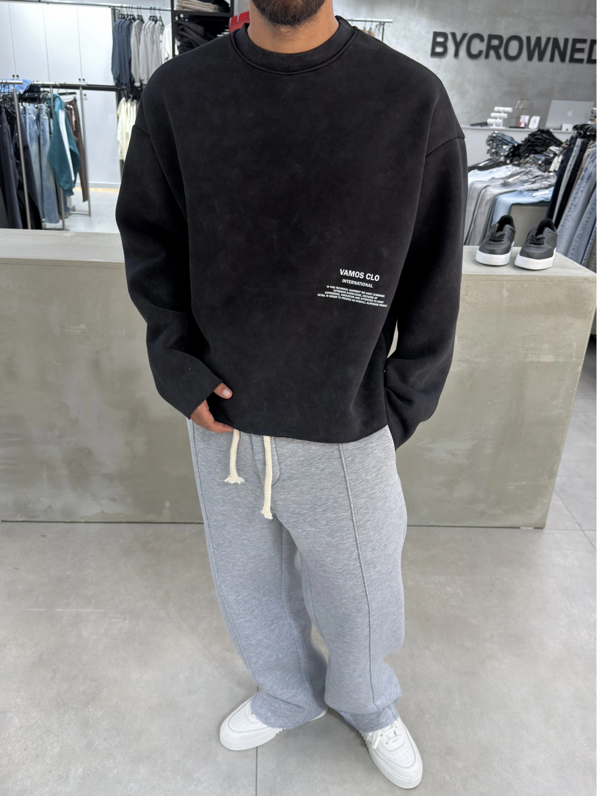 Siyah Yıkamalı Studio Oversize Sweat