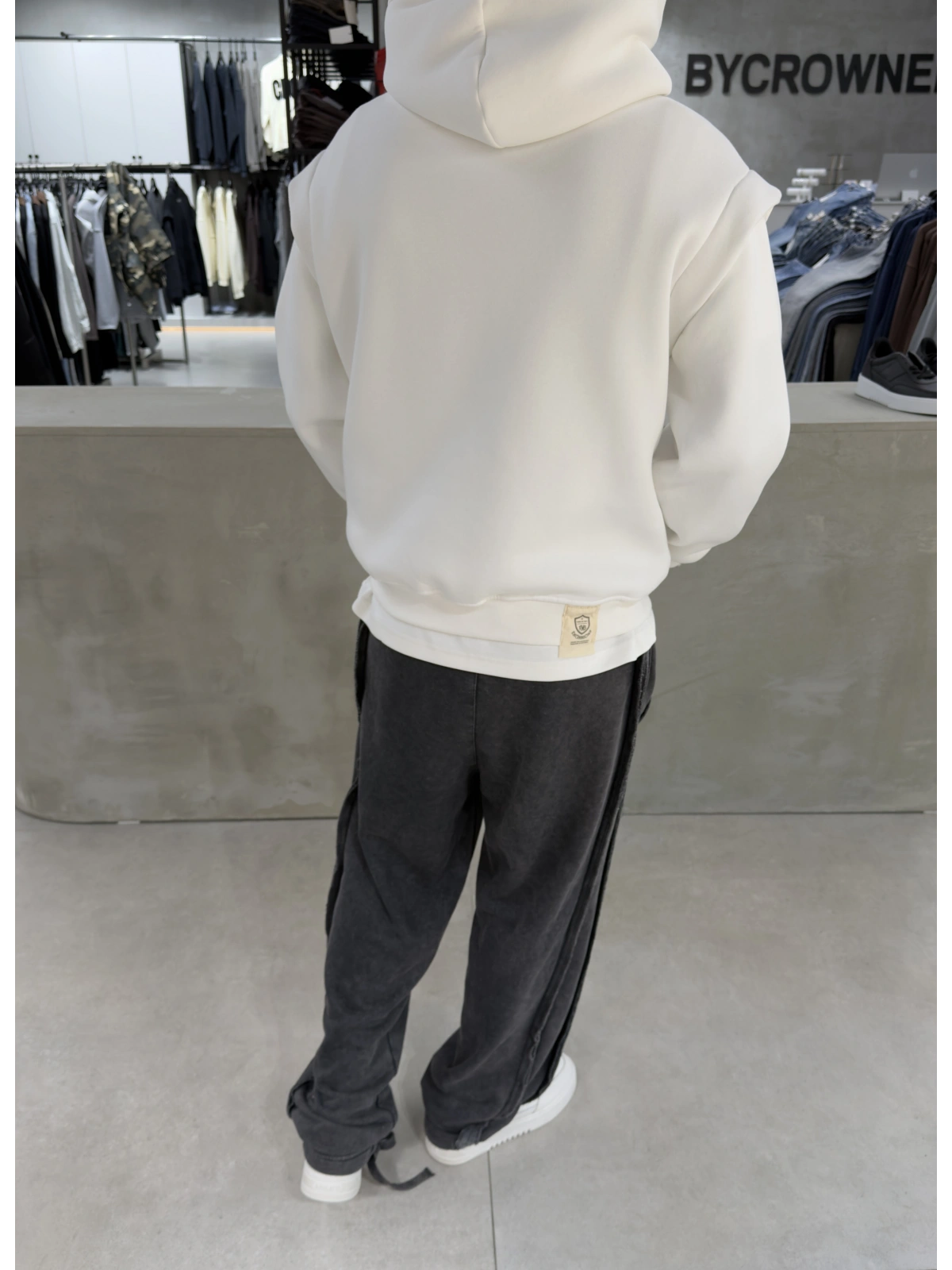 321 Beyaz Yıkamalı Oversize Sweat