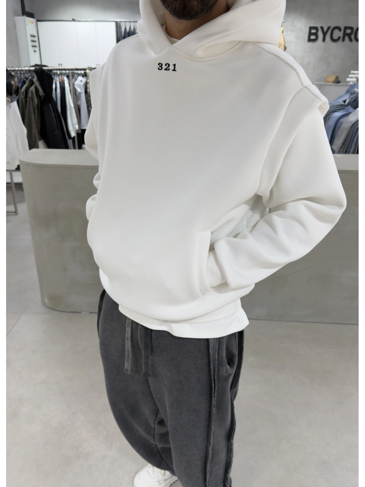 321 Beyaz Yıkamalı Oversize Sweat