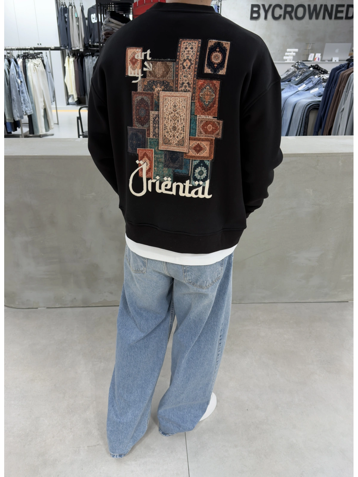 Siyah Oriental Bisiklet Yaka Sweat