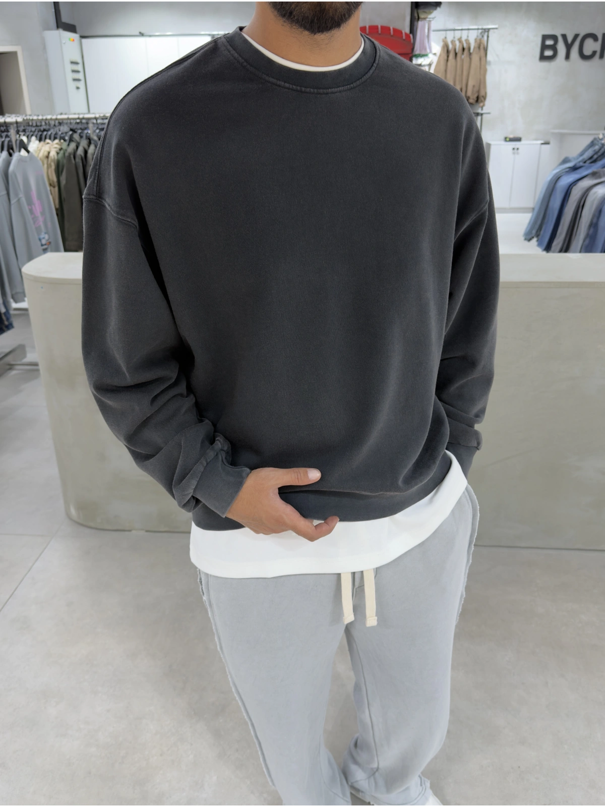 Antrasit Yıkamalı Bisiklet Yaka Oversize Sweatshirt