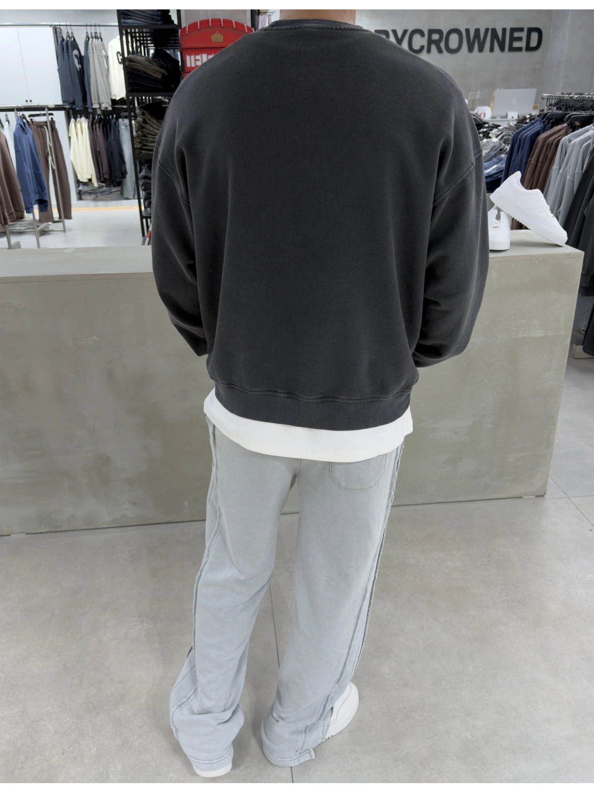 Antrasit Yıkamalı Bisiklet Yaka Oversize Sweatshirt