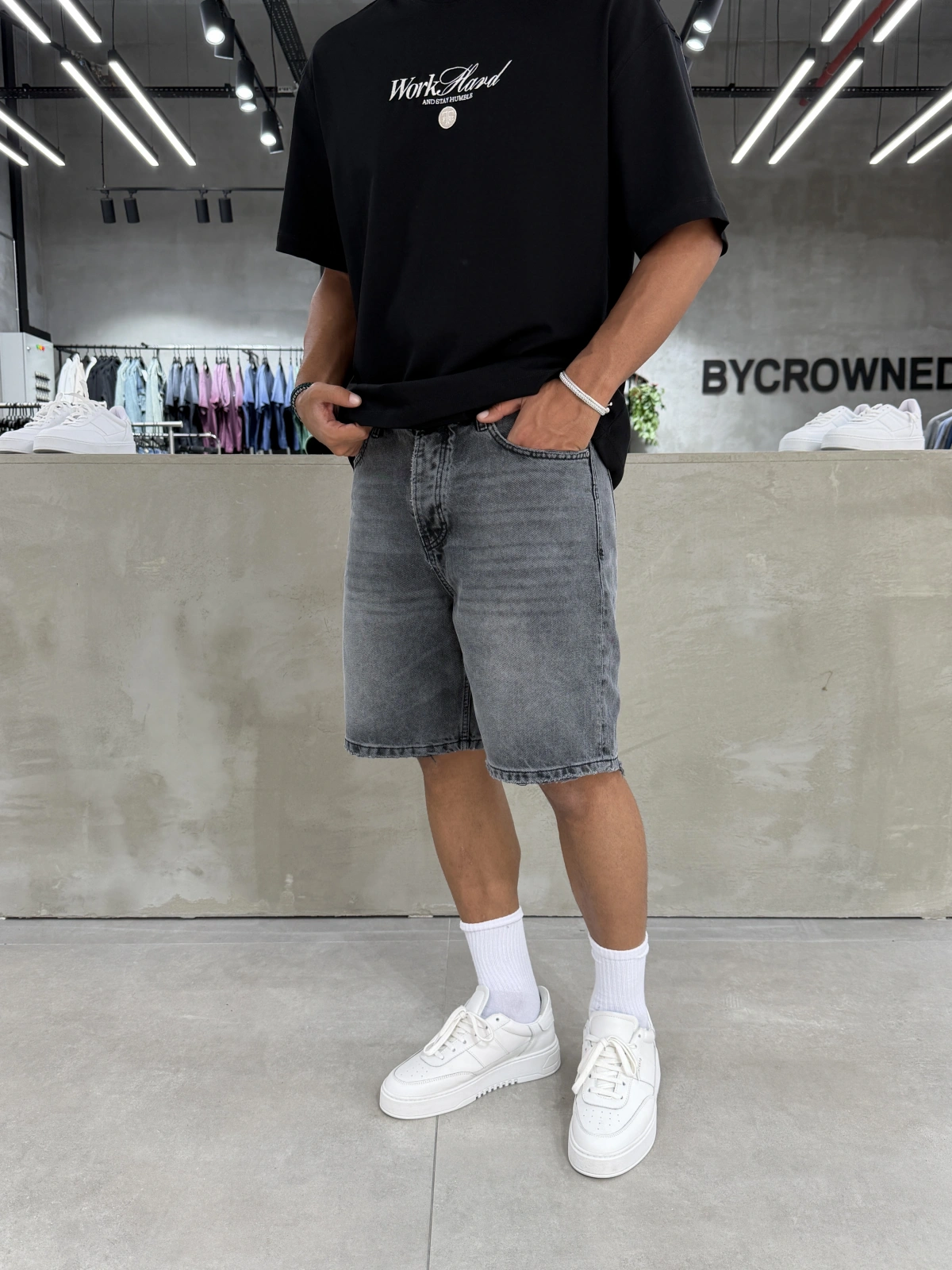 Antrasit Yıkamalı Effect Denim Şort