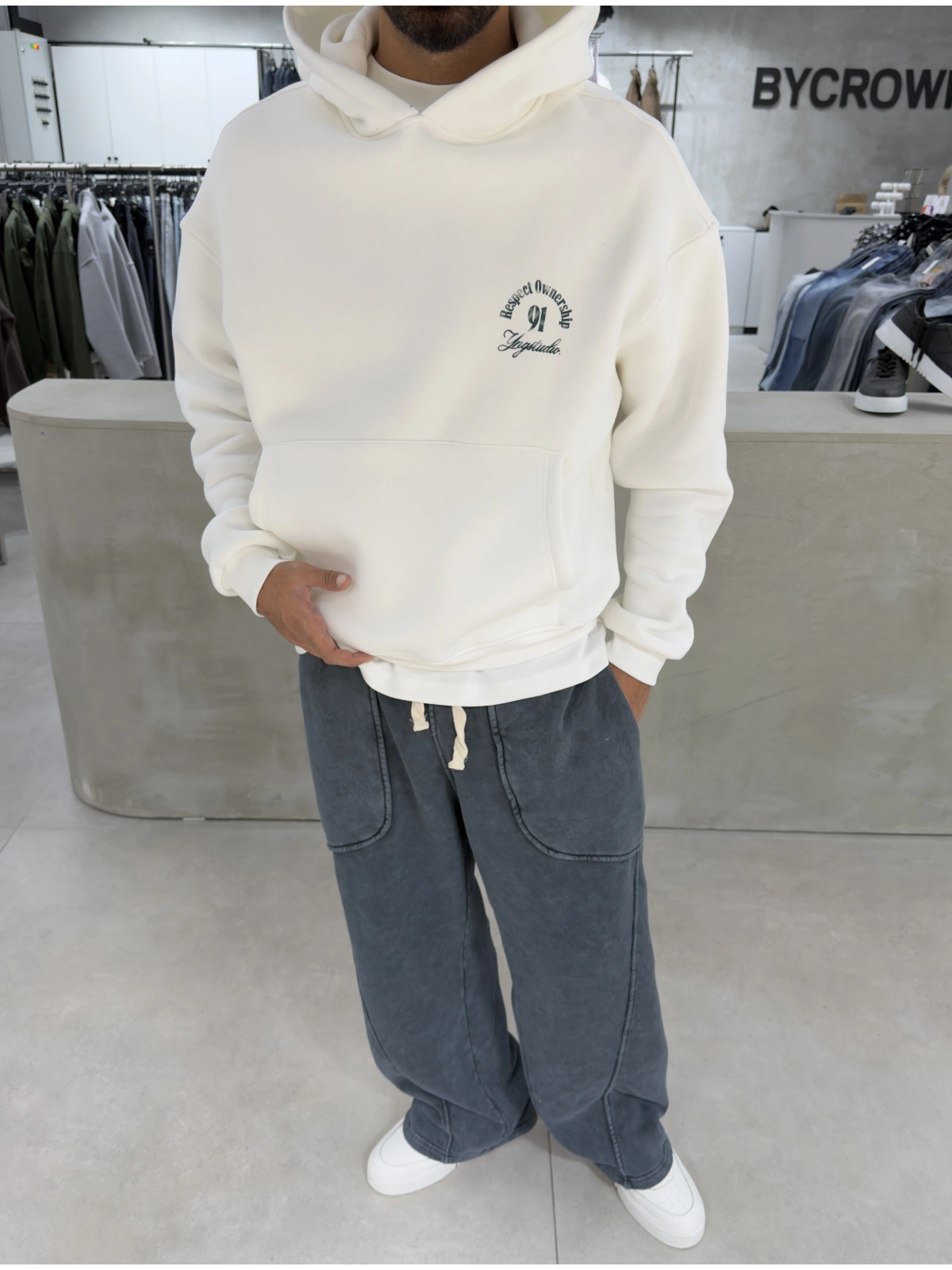 Beyaz Respect Oversize Sweat